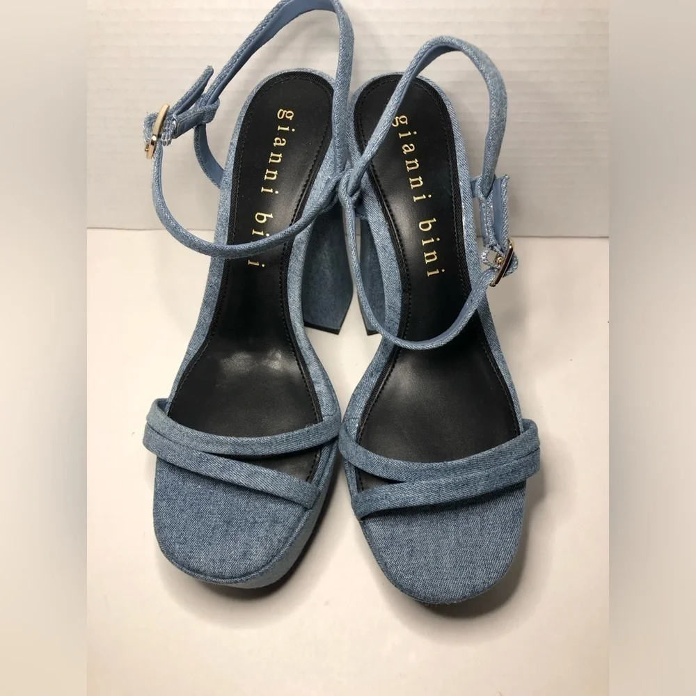 Gianni Bini chic denim